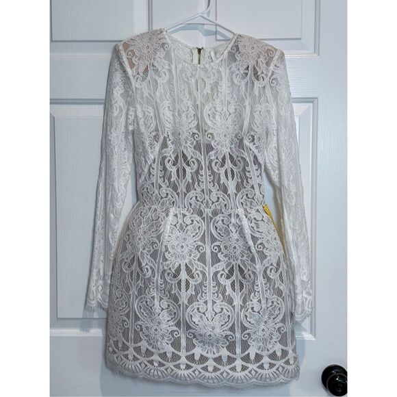 NWT BRONX & BANCO Structured Casey Lace Fit & Flare Scalloped Hem Mini Dress M - Picture 4 of 16